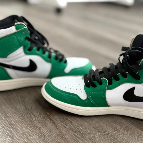 Jordan 1 Retro High Lucky Green and White Sneakers - Picture 1 of 3